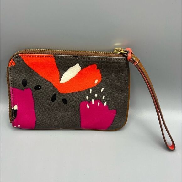 Fossil Grey Multi Leah Wristlet - Picture 2 of 4